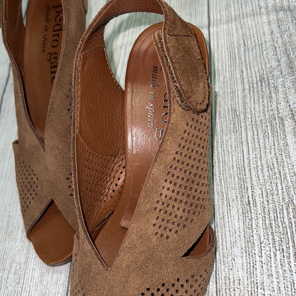 Pedro Garcia Brown Open Toe Low Heel shoes - Picture 6 of 7